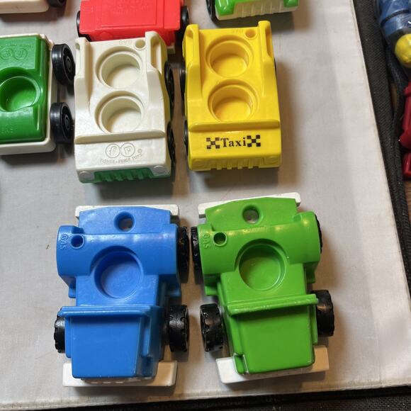 Vintage 21 Fisher Price Little People Lot of Vehicles Cars Taxi Etc - Picture 5 of 5